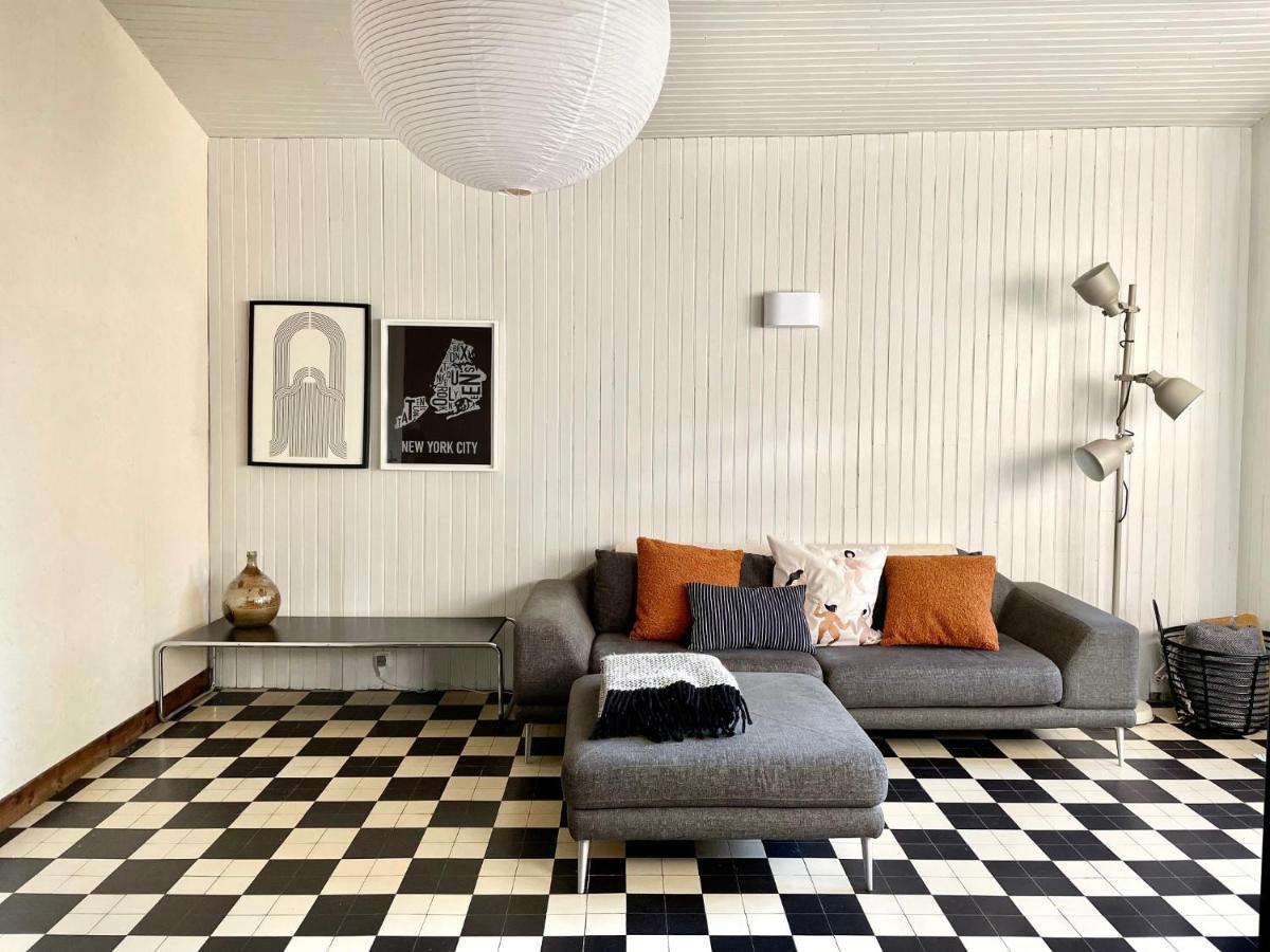 Stylish One Bedroom Apartment In A Lovely Village Saint-Vincent-Rive-dʼOlt المظهر الخارجي الصورة